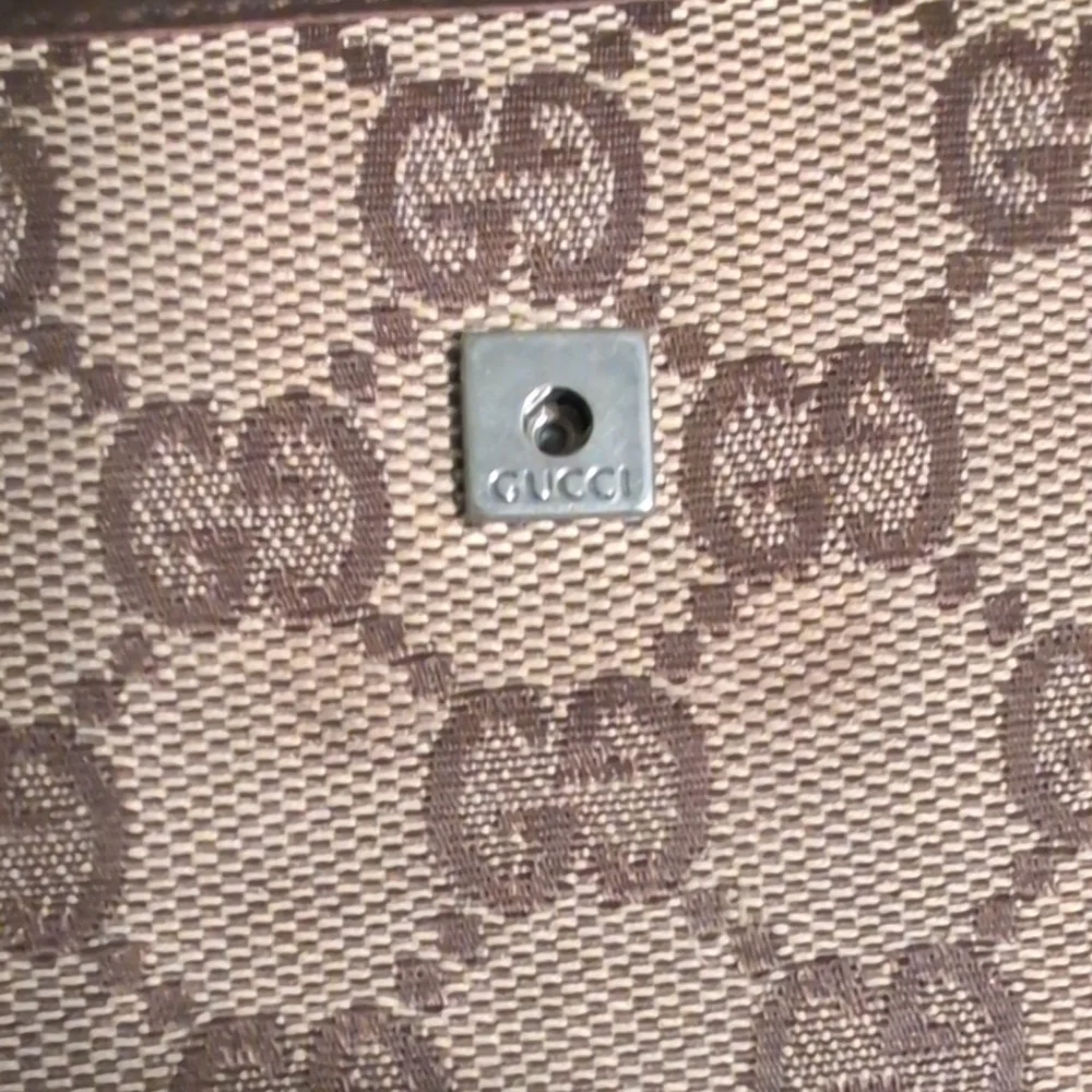 Gucci Signature Brown and Cream Clutch Vintage Italy Wallet - Picture 7 of 16